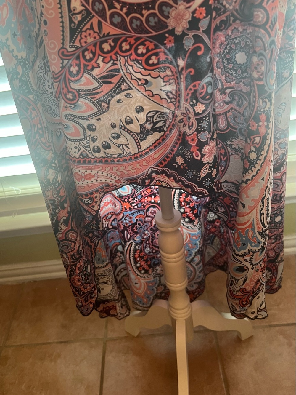 Women's Paisley Print Tunic Top in Coral and Black - Picture 7 of 10